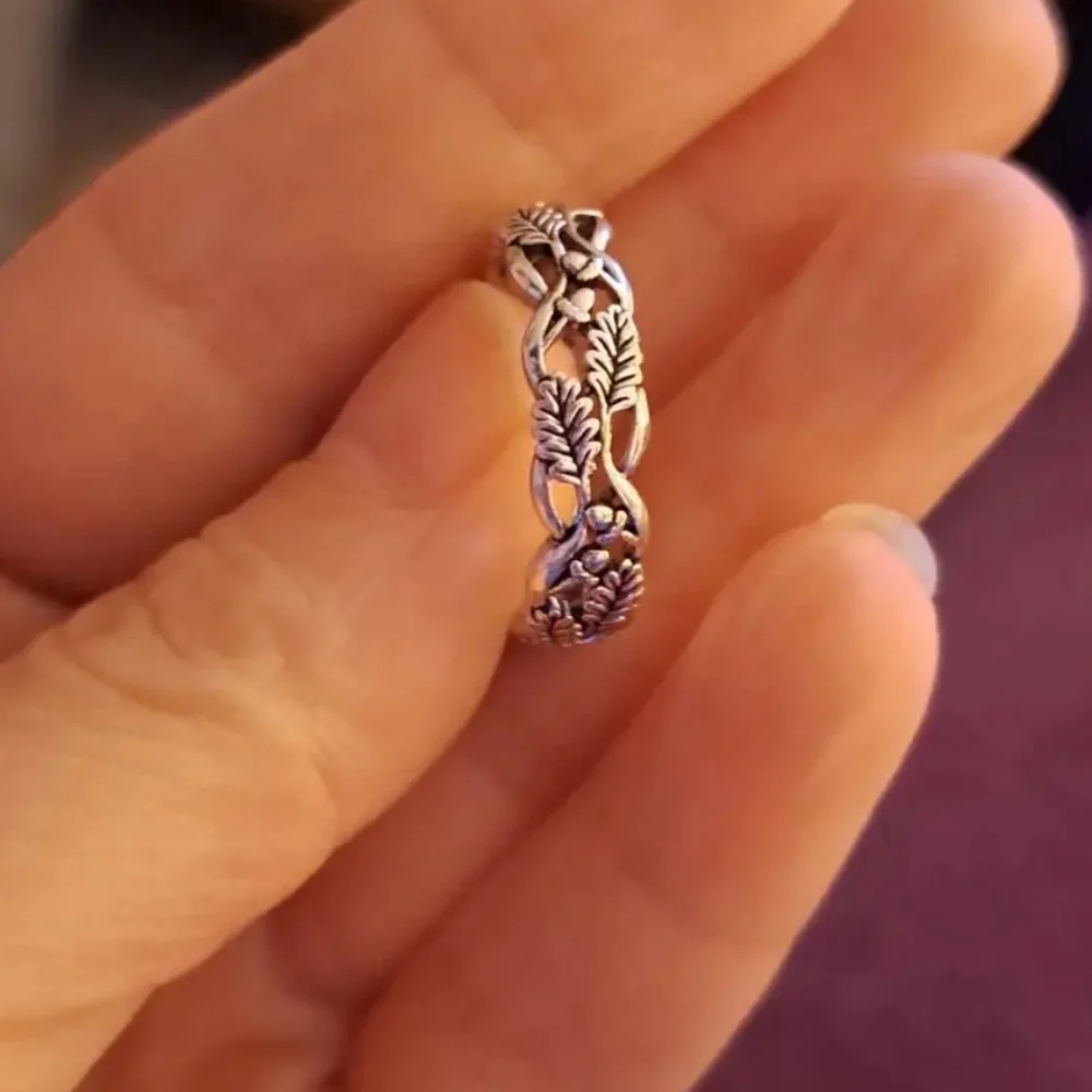 Ladies Autumn Ring Retro Style